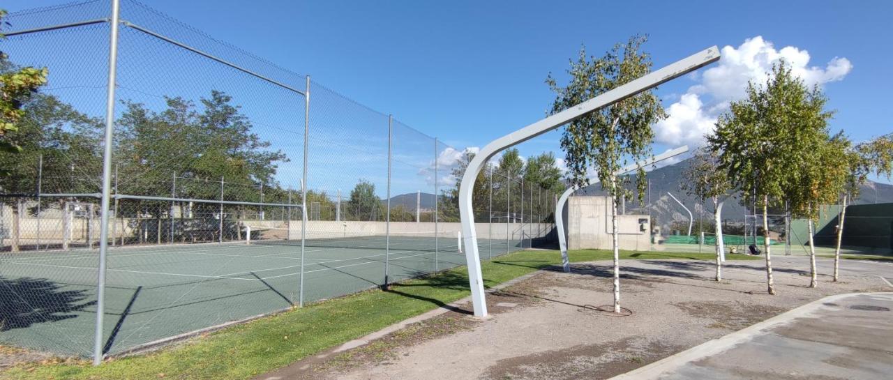 Apto Pirigolf & Pool Margas, Sabinanigo Sabiñánigo 外观 照片